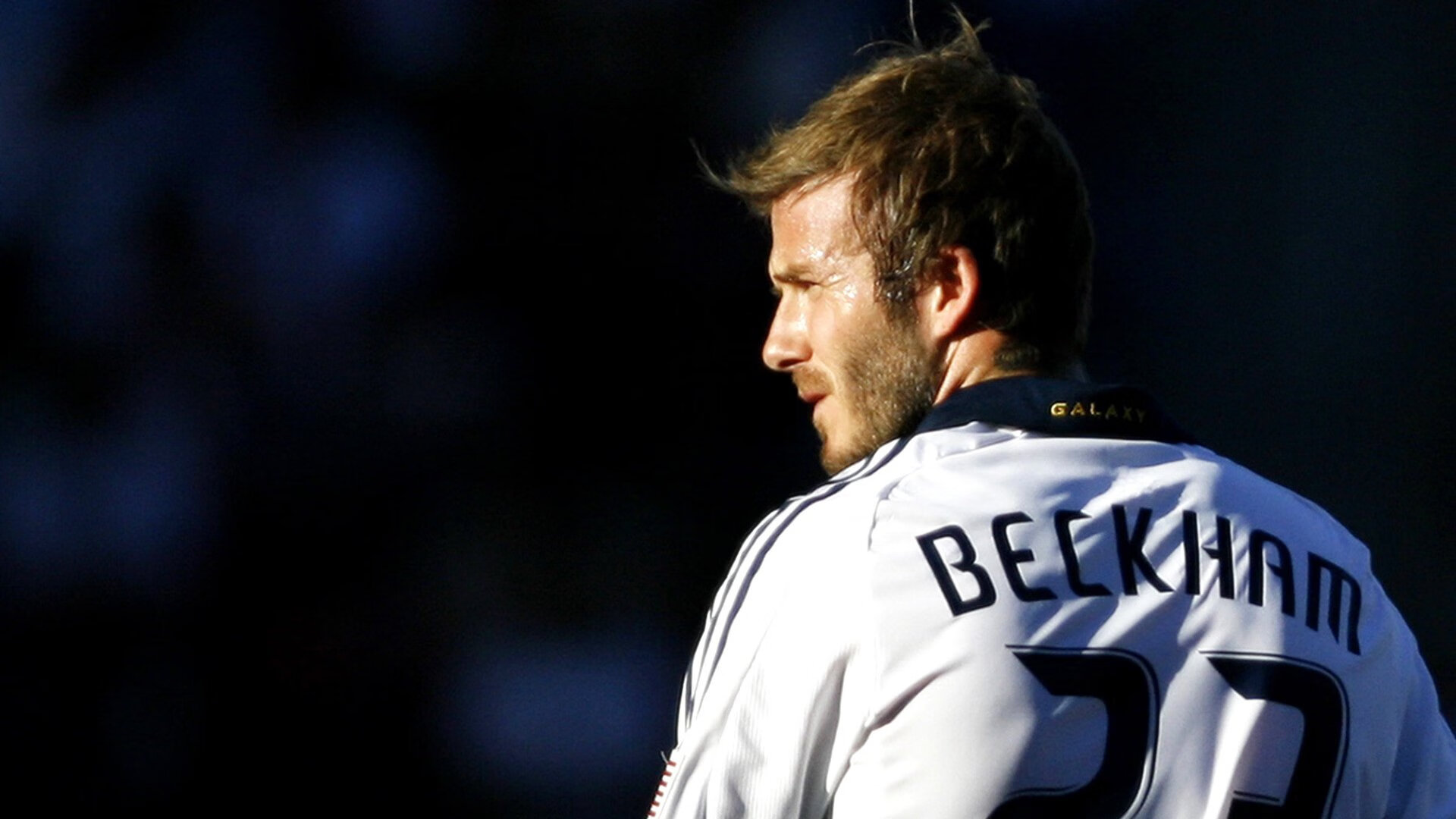 莱万多夫斯基连续十二场比赛得分超过绝杀，G2挑战极限！